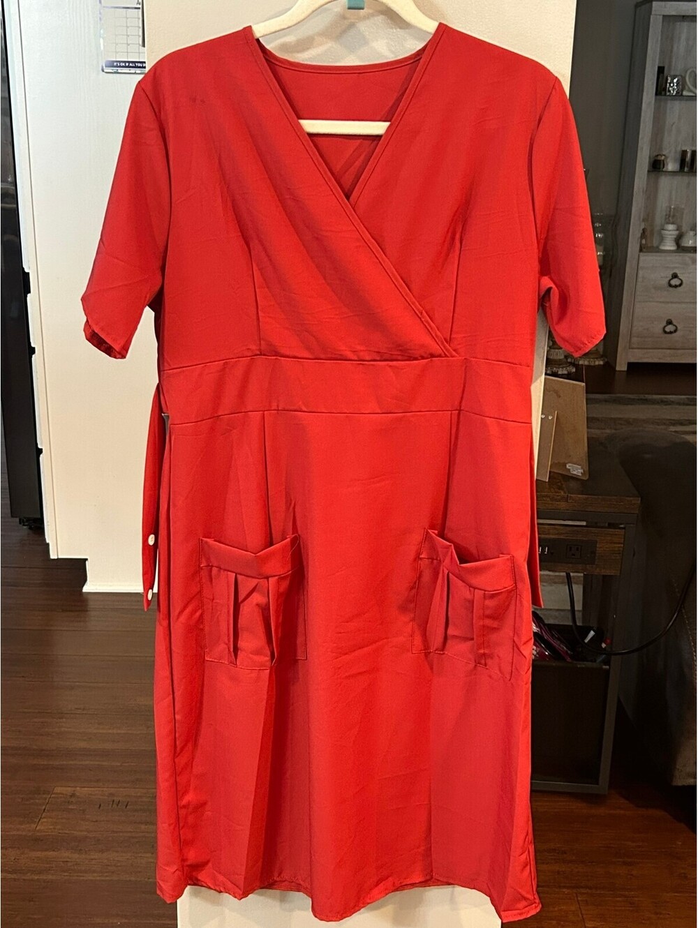 Red short sleeve dress L
